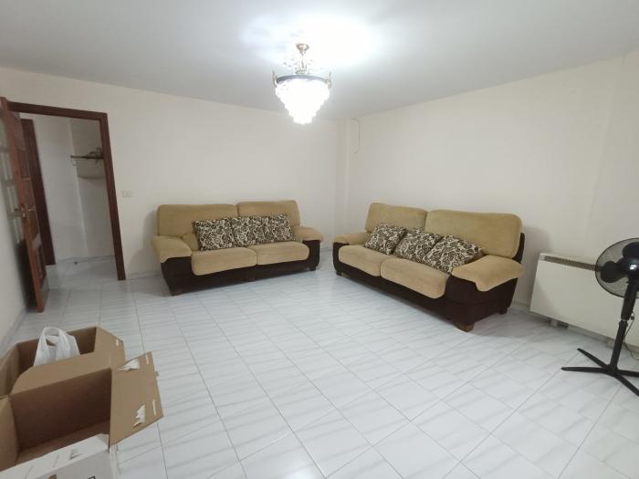 Se vende piso bien situado en Ribeira